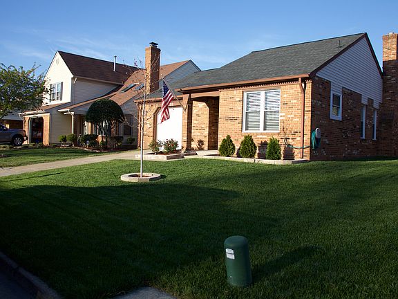 2nd image of 1920 Stanhope Ct