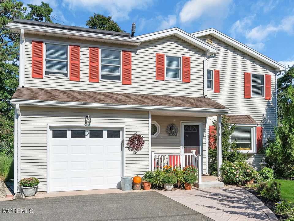 1st image of 23 Dolphin Way
