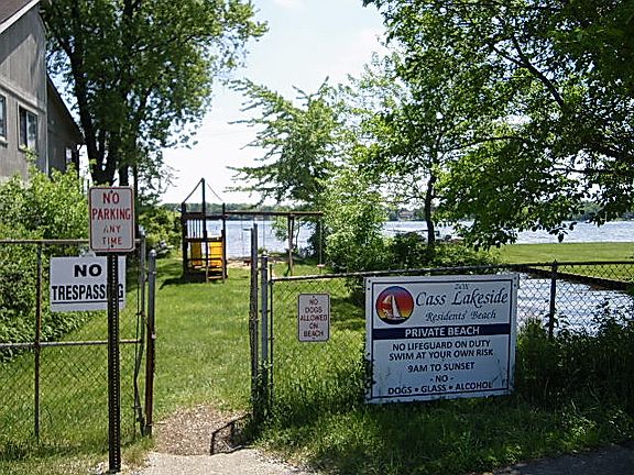 SUMMER BEACH ACCESS 