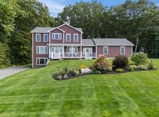 32 Woodbury Rd, Auburn, ME 04210