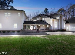 48510 Whitaker Rd, Saint Inigoes, MD 20684