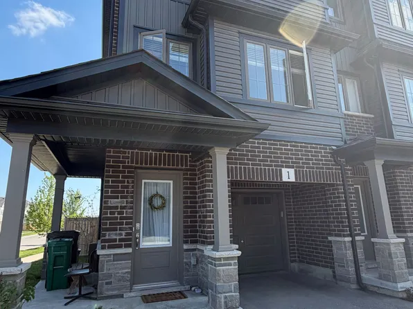 124 Compass Trl #1, Cambridge, ON N3E 0B7