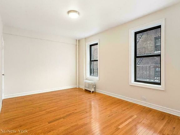 4th image of 121 Seaman Ave APT 4D