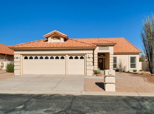 10618 E Coopers Hawk Dr, Sun Lakes, AZ 85248
