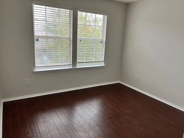 6016 Bartram Village Dr — Photo 18