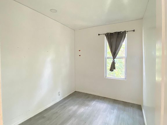 2nd image of 105 Highland Ave APT 1