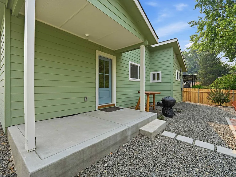 417 N Atlantic St — Photo 21