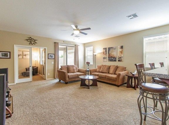 4th image of 2864 E Meadowview Dr