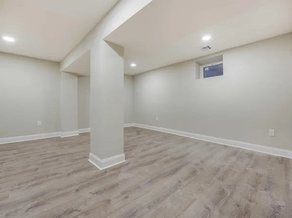 172 Mallory Avenue image 10 of 38