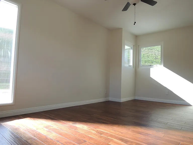 4527 Vista Largo — Photo 20