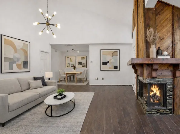 9600 Royal Ln APT 201, Dallas, TX 75243