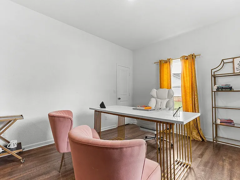 Flexible bonus room! Perfect for a home office, art studio, kids' playroom, or whatever your heart desires.