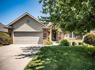 3221 S Cardinal Ct, Blue Springs, MO 64015