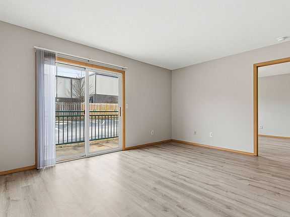 5th image of 3360 S Fairway Ave #203