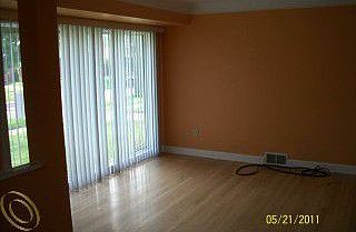 4th image of 26606 Glendale