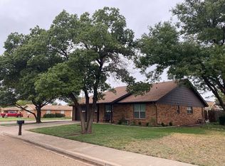 1401 6th St, Shallowater, TX 79363