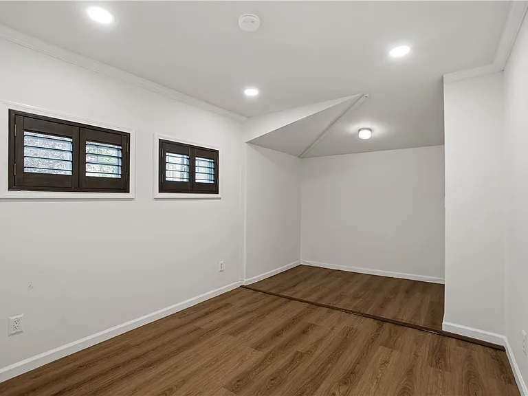 3359 Locust St — Photo 20