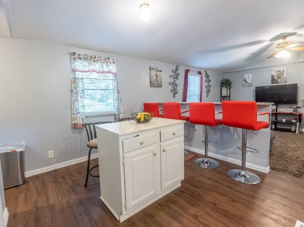 320 Vz County Road 3841, Wills Pt, TX 75169
