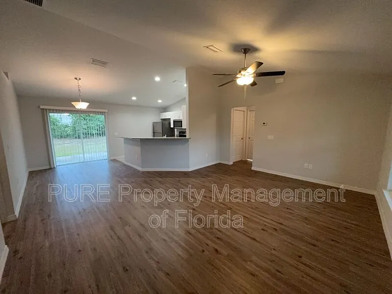 9870 SE 159th St — Photo 3