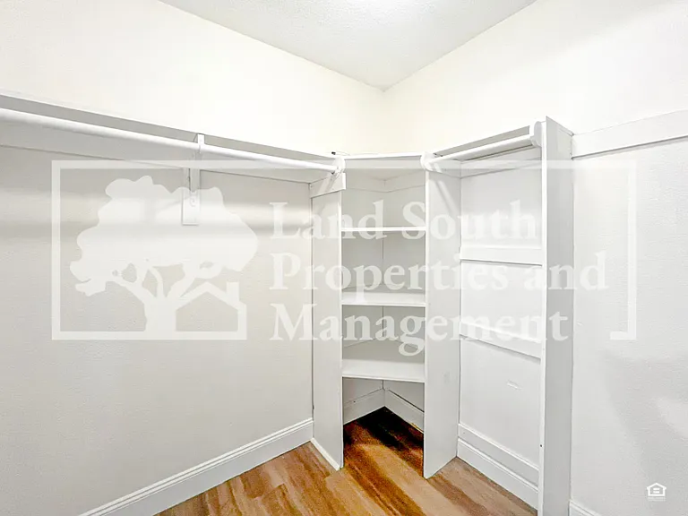 817 W Carole St #11 — Photo 10