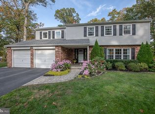 21 Oak Hill Cir, Malvern, PA 19355