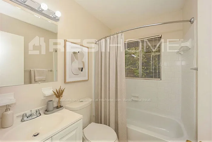 6790 Gillis Ct — Photo 14