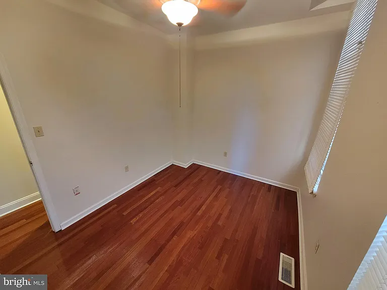 1828 Green St #-1R — Photo 6