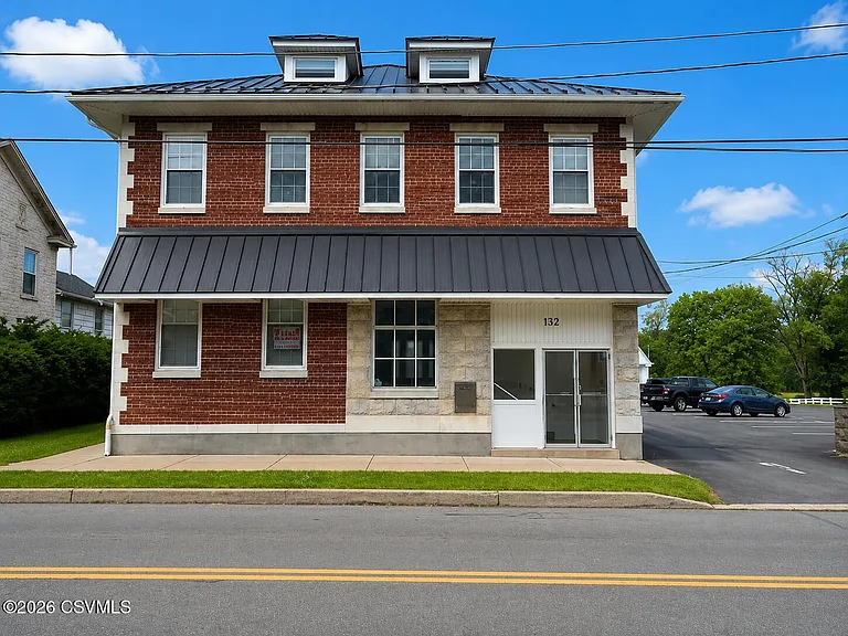 117 N Market St — Photo 1