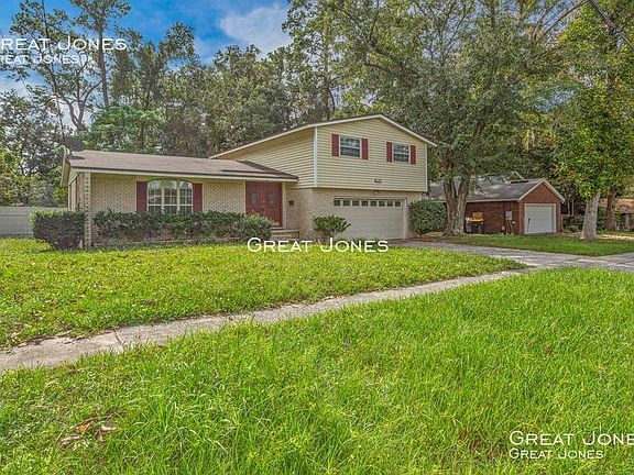 3rd image of 7824 Knoll Dr S