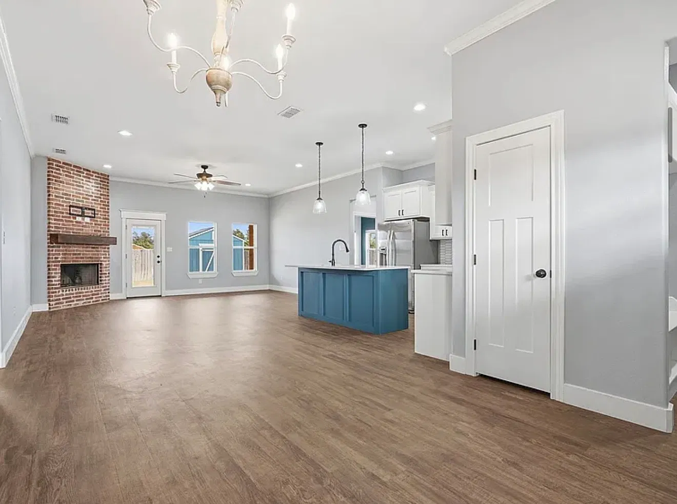 3 bed, 1734 sqft, $3,000 — Photo 4