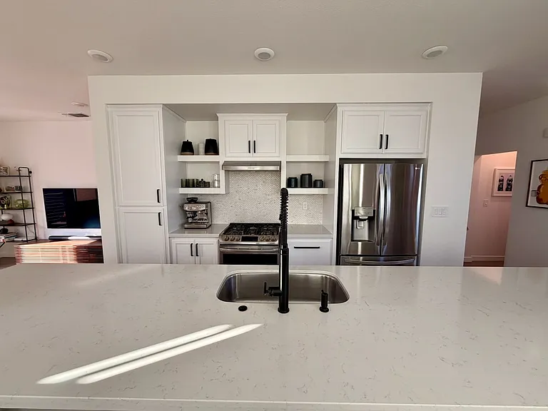 1721 Campbell St — Photo 16
