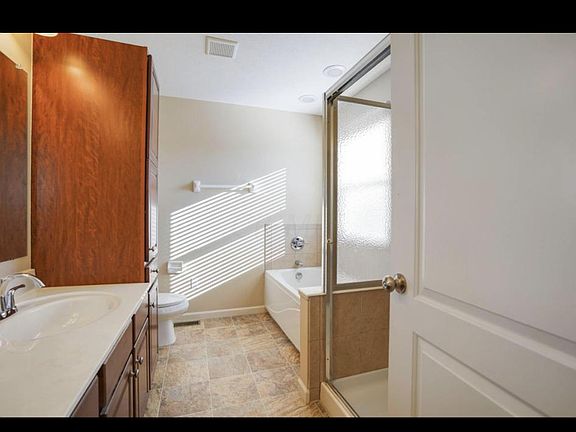 3rd image of 5754 Daisy Trail Dr