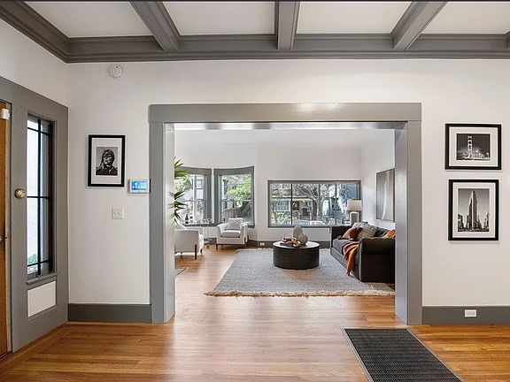 2nd image of 550 37th St #550