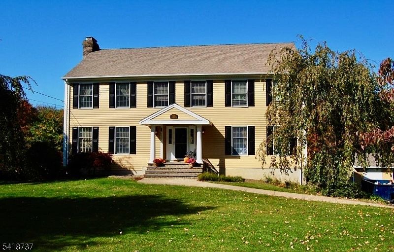 1st image of 189 SCHOOLHOUSE ROAD