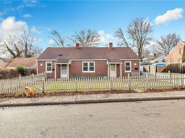 19 Lawn Street, Bridgeport, CT 06606