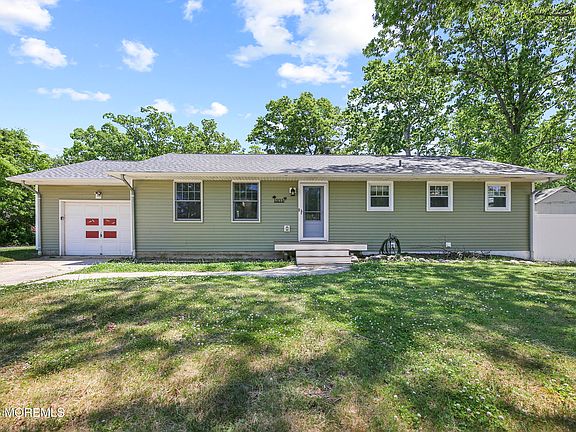 2nd image of 931 Kearny Avenue