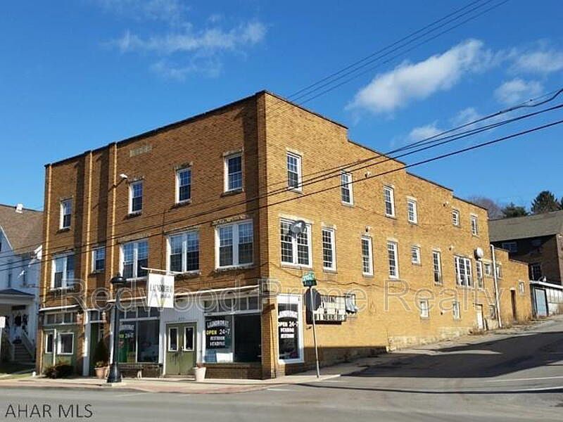 1st image of 908 Main St #303