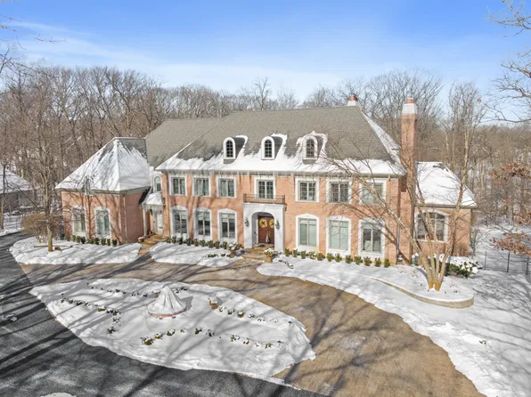 34W226 Country Club Rd, Wayne, IL 60184