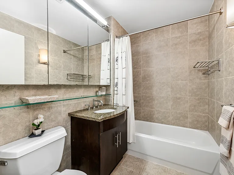 80 John St #3B — Photo 8