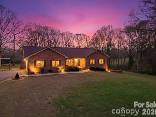 328 Davidson Ct, Taylorsville, NC 28681