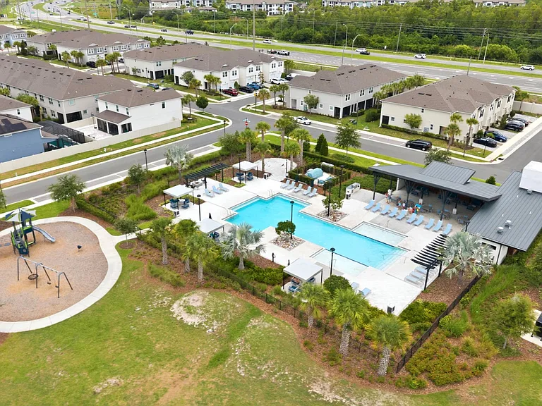 2587 Everglade Way — Photo 40