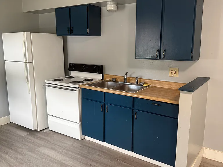 1833 W Dean Ave #4 — Photo 10