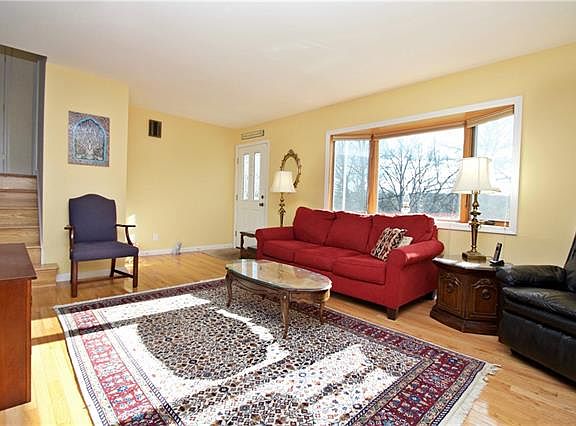 2nd image of 1396 Arch Dr