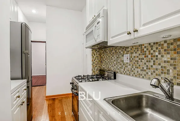 Sold by BLU Real Estate | media 4