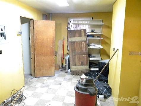 5th image of 936 College Ave