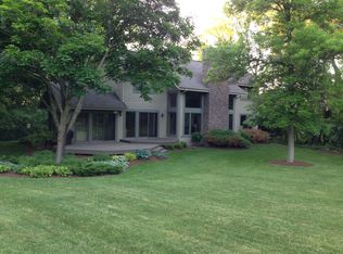 S49W28806 Parke Ln E, Waukesha, WI 53189