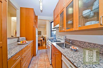 2nd image of 170 E 94th St APT 4C