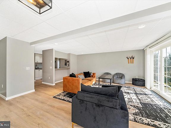 3rd image of 1503 Dulany Rd