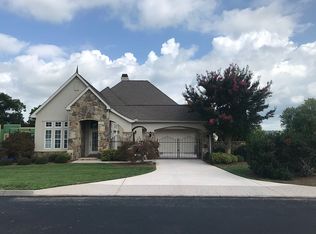 1660 Rarity Bay Pkwy, Vonore, TN 37885