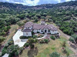 1036 Moonlight Dr, Canyon Lake, TX 78133